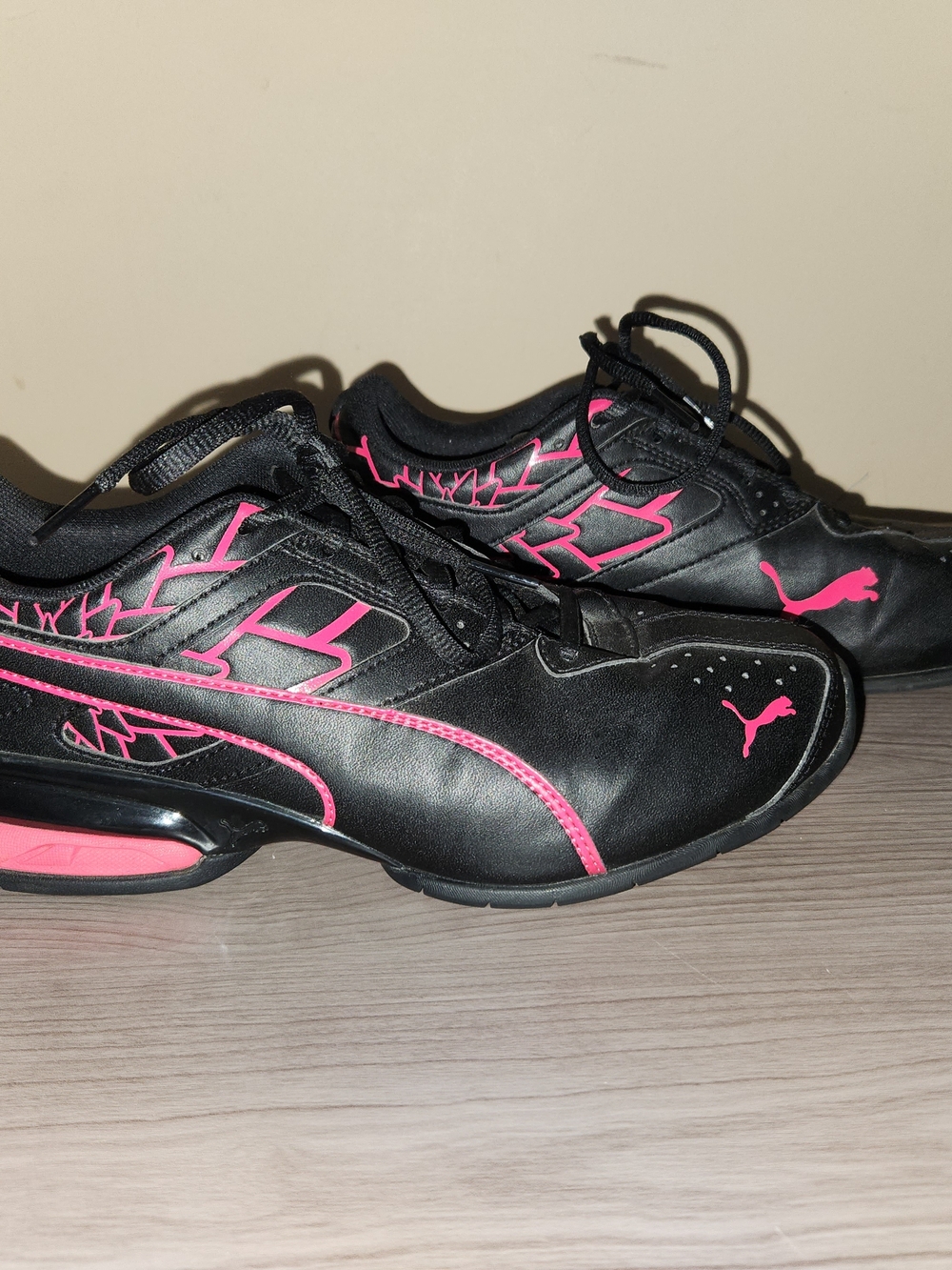 Puma Women's Black and Pink Athletic Shoes